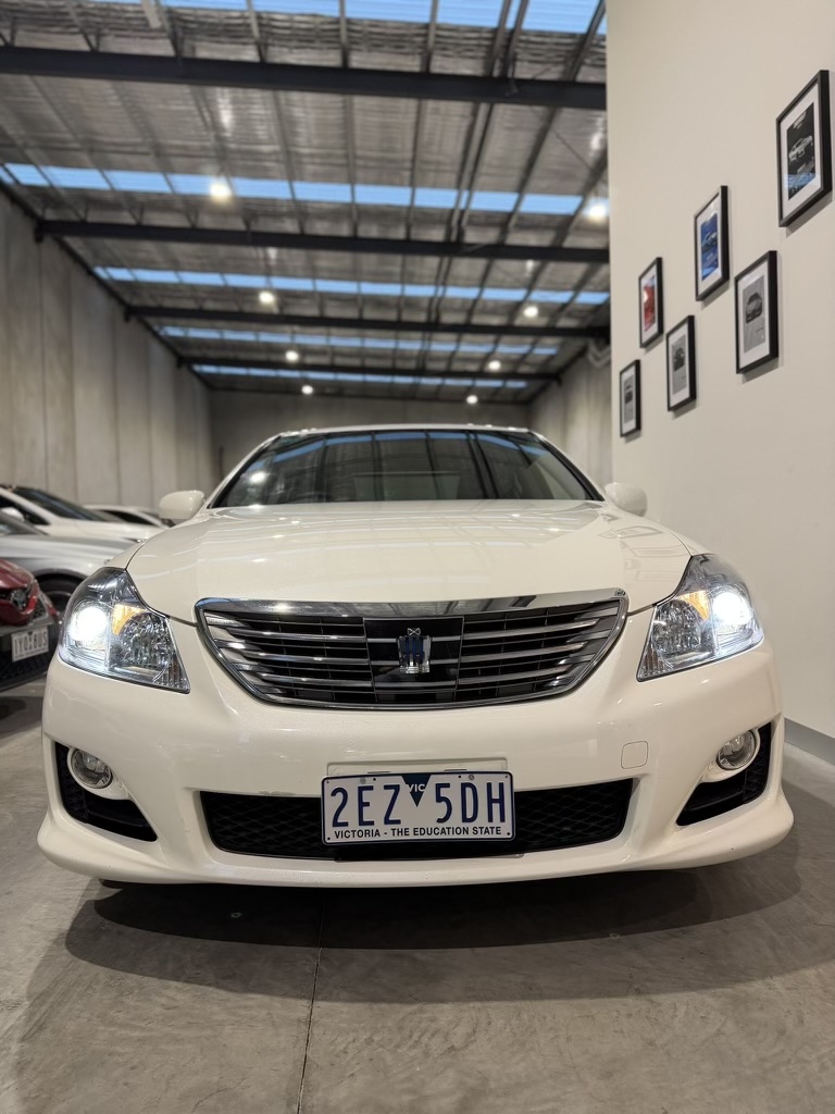 2009 Toyota Crown